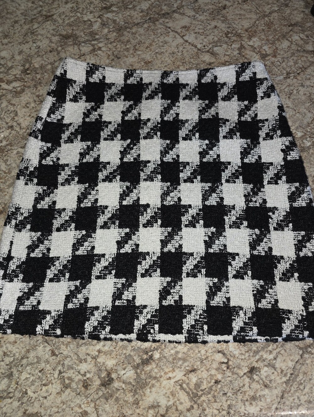 LOFT Black and White Houndstooth Mini Skirt NWT Size 10 Tall